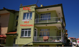  1989 yılının ekim ayında aile pansiyonu olarak kurulduğumuz ilk binamız.